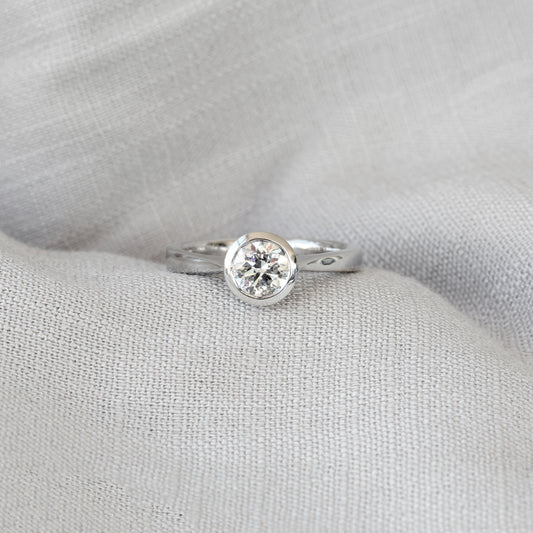 18ct White Gold Diamond Solitaire Ring