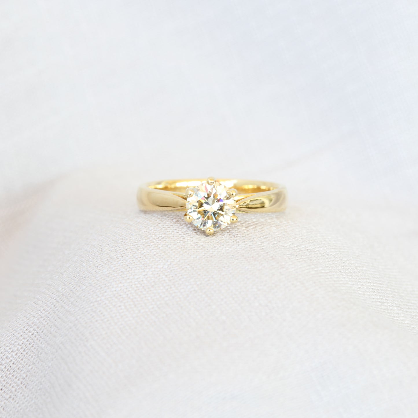 18ct Yellow Gold Diamond Solitaire Ring