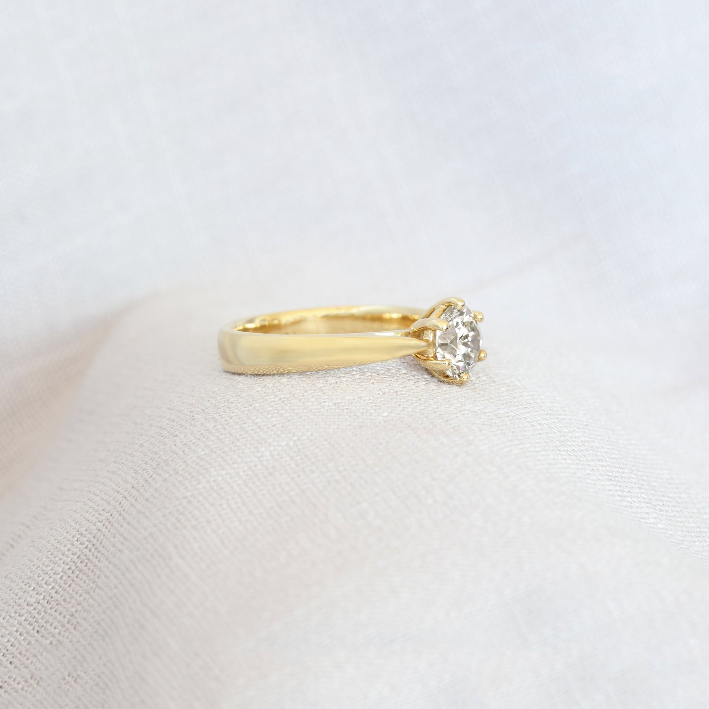 18ct Yellow Gold Diamond Solitaire Ring