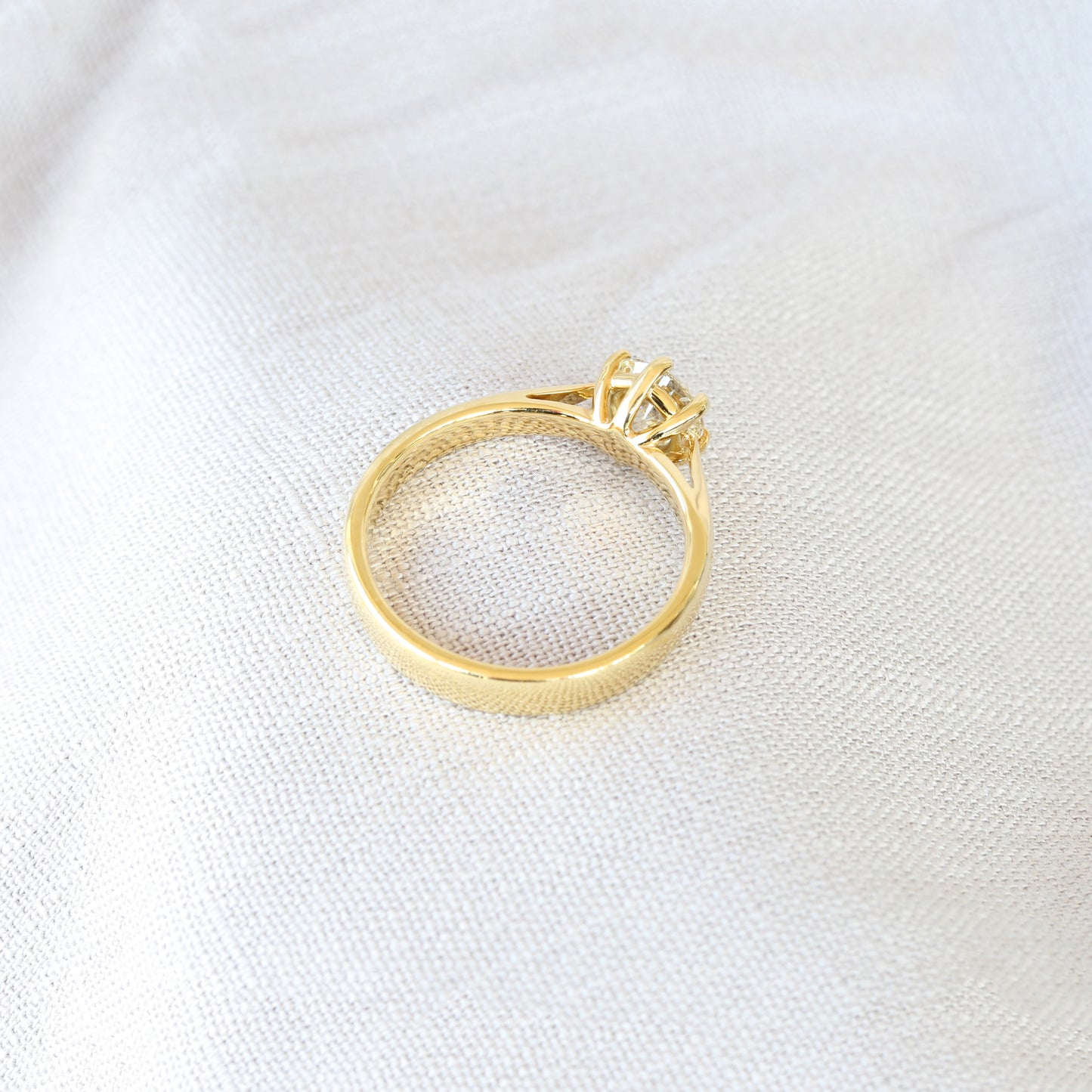 18ct Yellow Gold Diamond Solitaire Ring