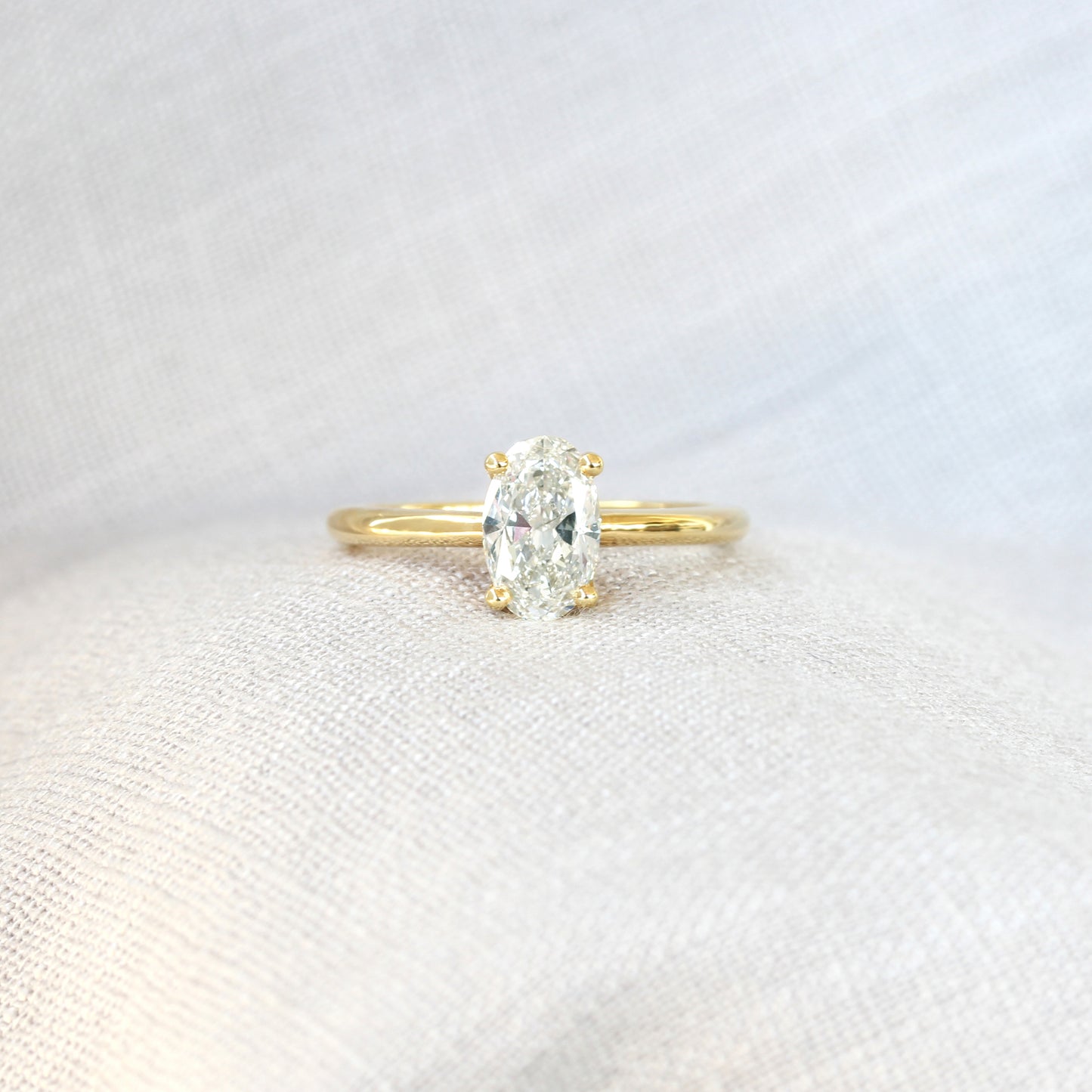 18ct Yellow Gold Oval Cut Diamond Solitaire