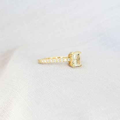 18ct Yellow Gold Diamond Ring